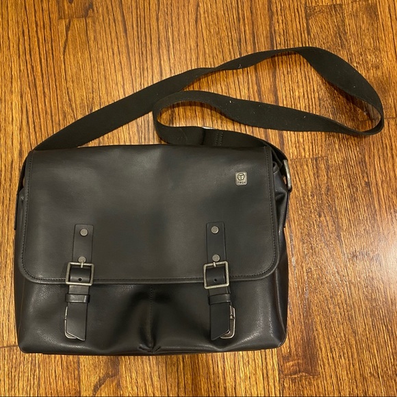 Tumi Tech Messenger Bag - Picture 1 of 3